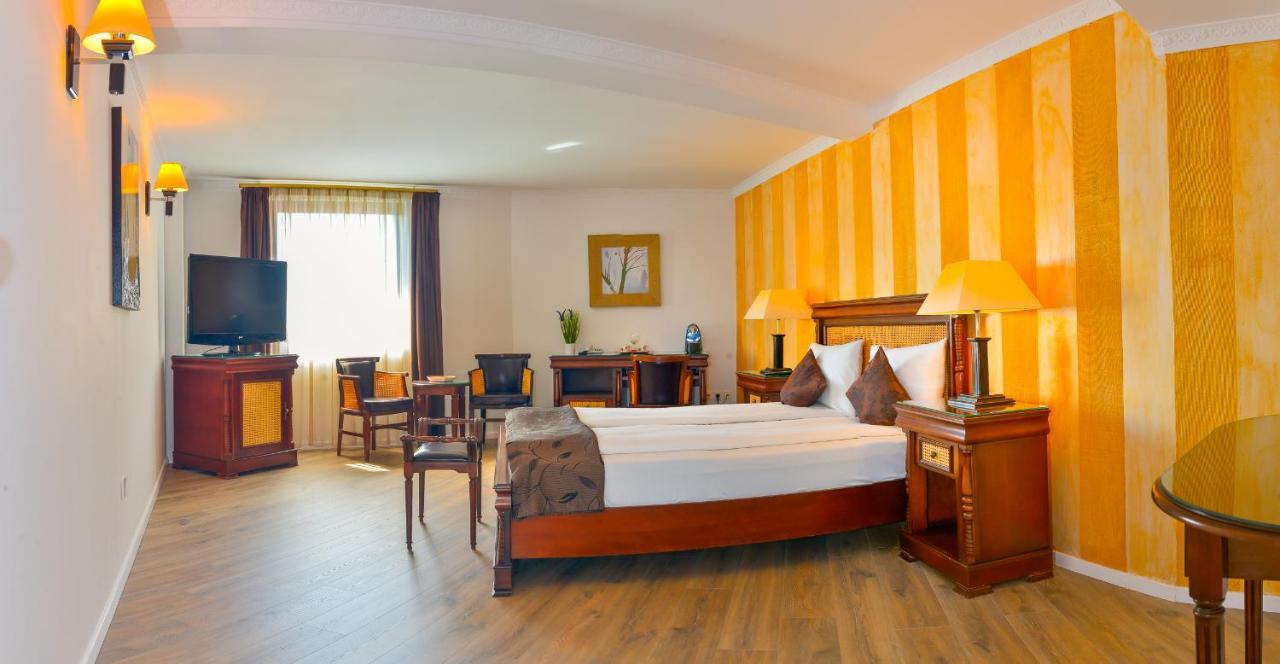 Hotel Korona 4*